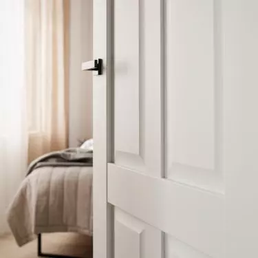 The arrangement of milling cutters in panel doors also affects the character of our room