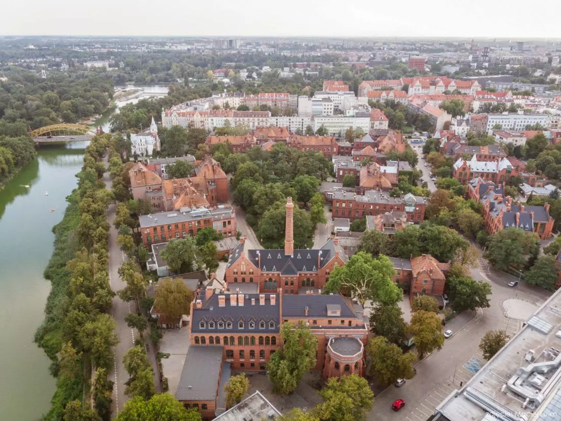 Budynek Centrum Symulacji Medycznej, proj.: Heinle, Wischer und Partner Architekci