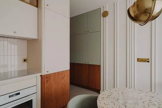 widok from kitchen to hallway 