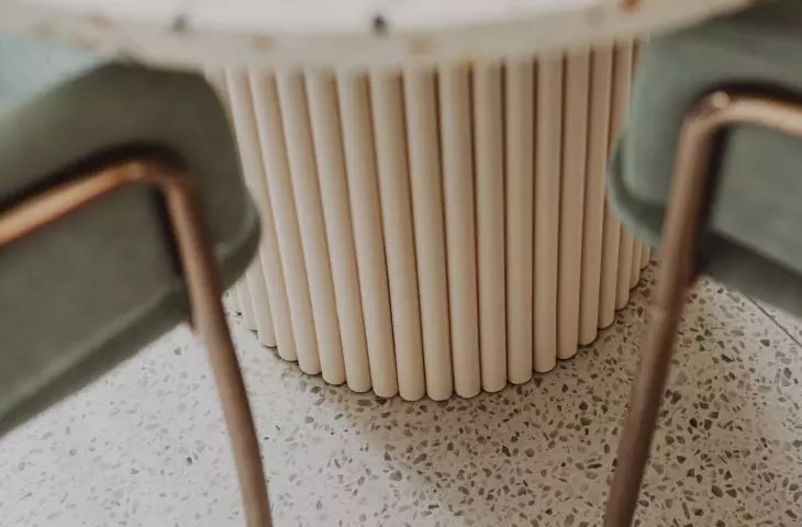 dining room table detail