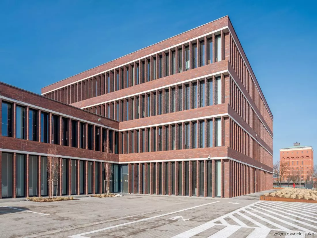 Budynek Centrum Operacyjnego i Bazy Transportowo Logistycznej MPWiK, proj.: Dziewoński Łukaszewicz Architekci