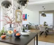 Kuchnia z widokiem na jadalnie i salon