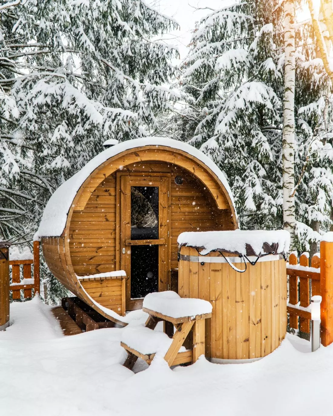 Zewnętrzna sauna jest idealna na mroźne wieczory
