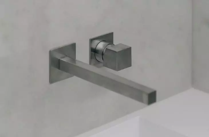 minimalist fittings