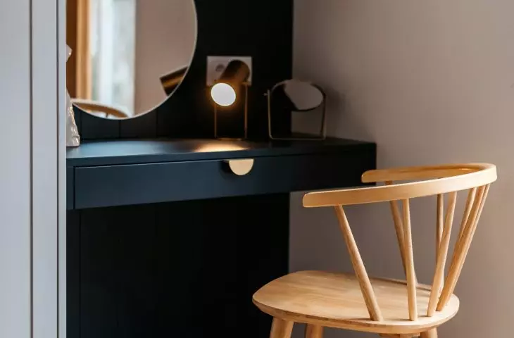 Toilet in the bedroom, which can also serve as a small desk