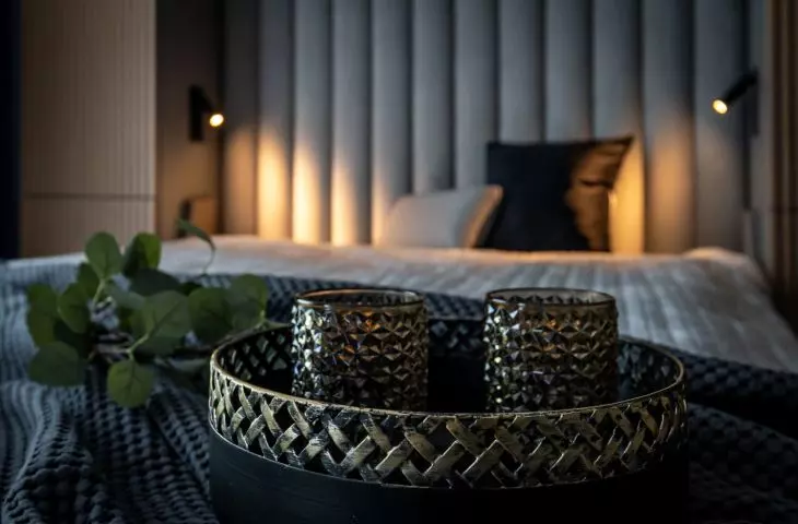 Bedroom detail