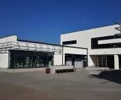 Odbudowane pawilony handlowe przy ul. Świt w Poznaniu