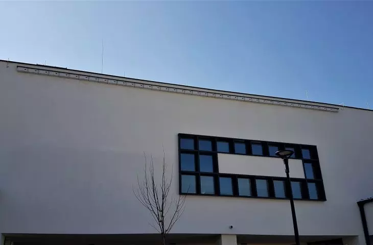 Odbudowane pawilony handlowe przy ul. Świt w Poznaniu