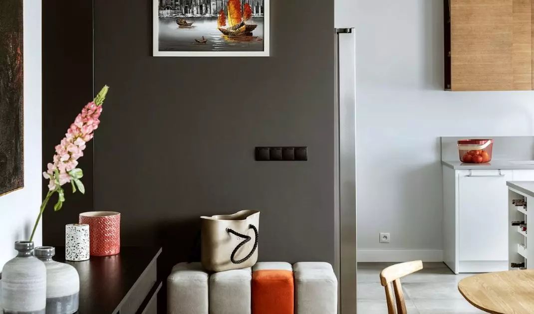 widok na kuchnie z salonu