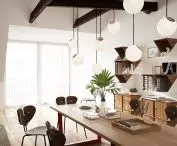Krzesło z kolekcji Moth i lampy Bright Spot – biuro