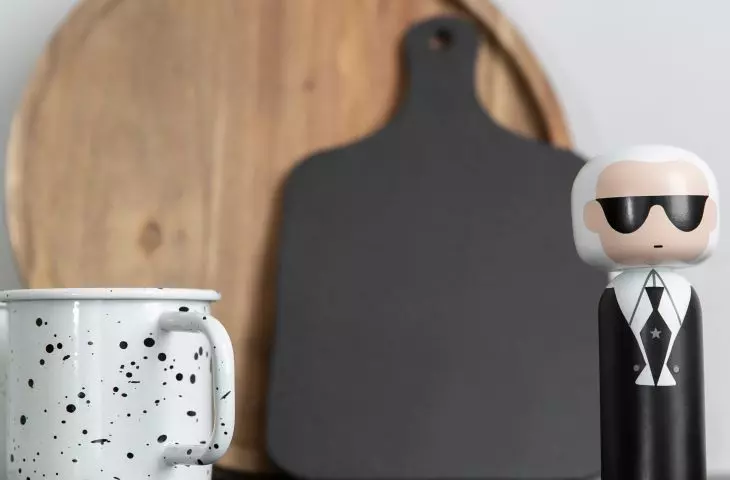 black and white kitchen - detail