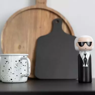 black and white kitchen - detail