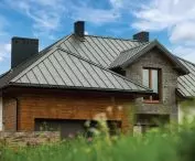 Pokrycie dachowe z modułowego rąbka zatrzaskowego Bratex Savoy