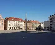 Plac Kolegiacki w Poznaniu po przebudowie - III/IV 2022 r.