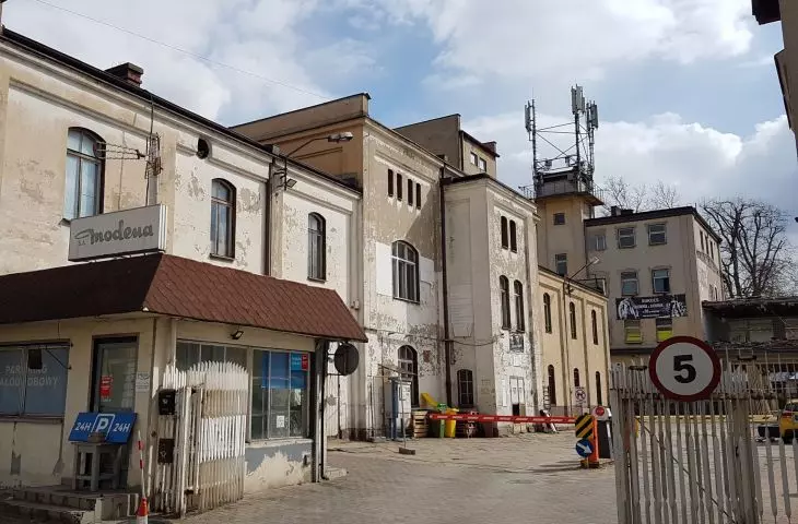 Dawna fabryka Modena, Poznań - przygotowania do inwestycji, IV 2022