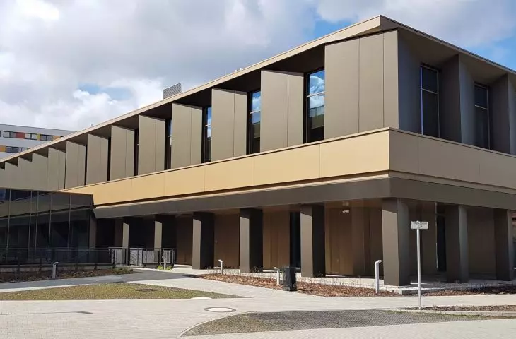 Collegium Pharmaceuticum Uniwersytetu Medycznego, Poznań, proj. Rysy Architekci