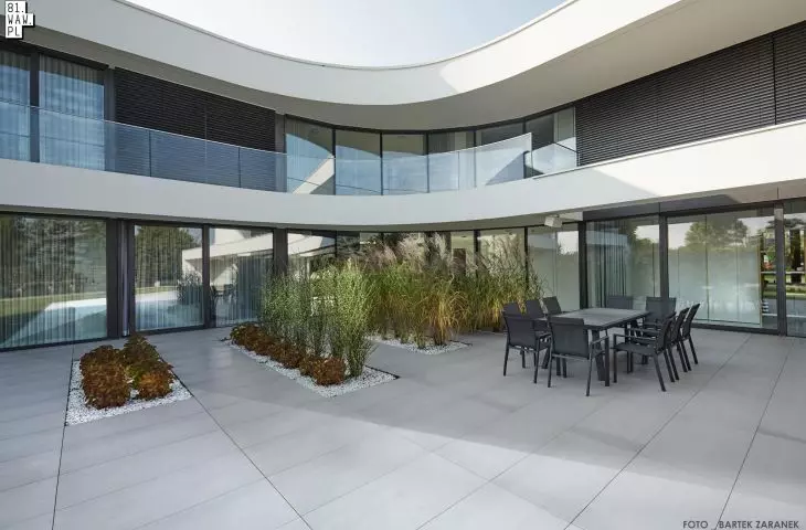 Enclosed terrace