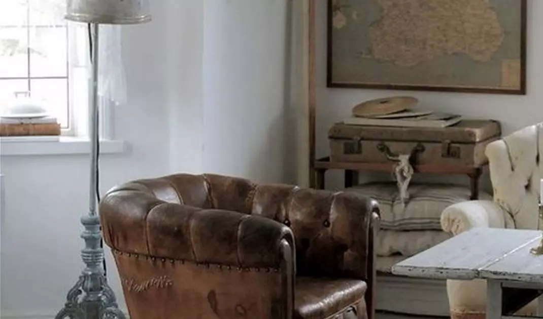 Colonial style furniture