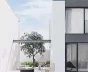Open space between buildings allows for relaxation