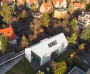 Płytki Cedral na domu jednorodzinnym we Wrocławiu. Arch. Pracownia Architektury Głowacki PAG