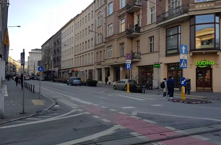 Ratajczaka Street will undergo a complete change. A new track will appear, as well as trees and low greenery.