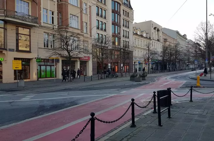 December 27 Street. a new stop will be built behind the intersection.
