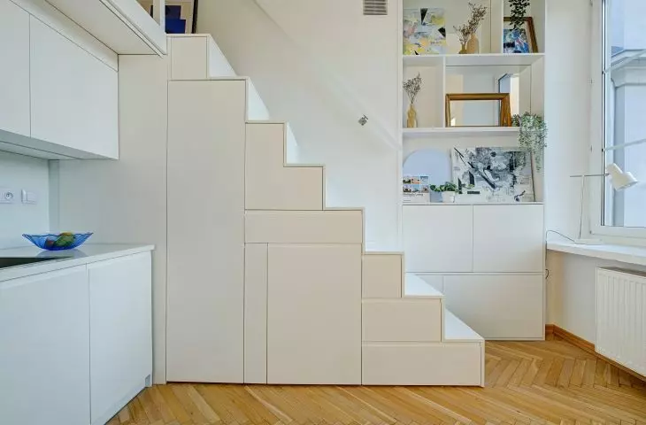 Schody były inspirowane konstrukcją schodów w kajutach łodzi