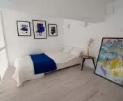 A characteristic element of the decor are paintings by Karolina Howorko