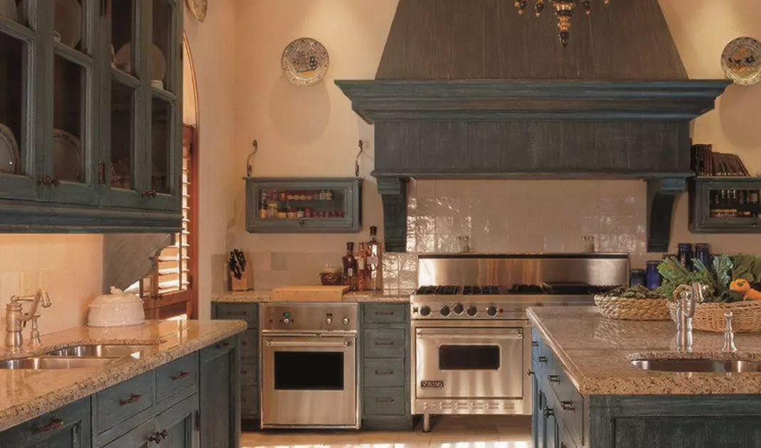Provençal style kitchen