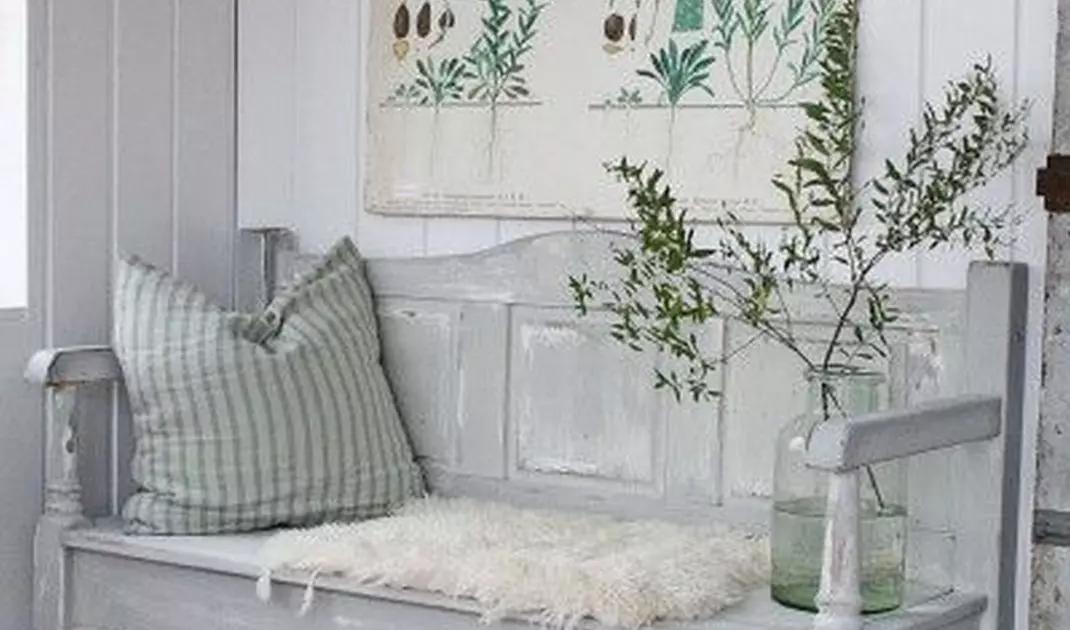 Bright pastel colors are the essence of Provençal style