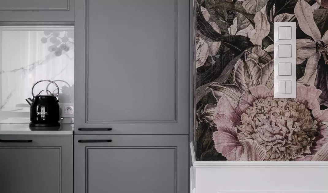 Artistic wallpaper to enrich the arrangement