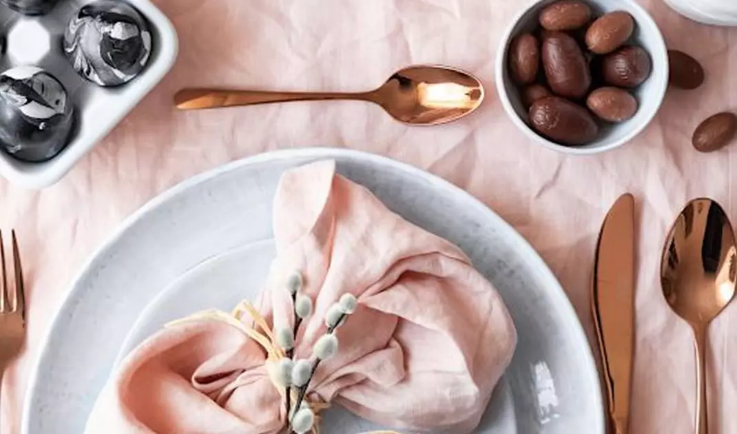 Elegant pale pink shade of napkins