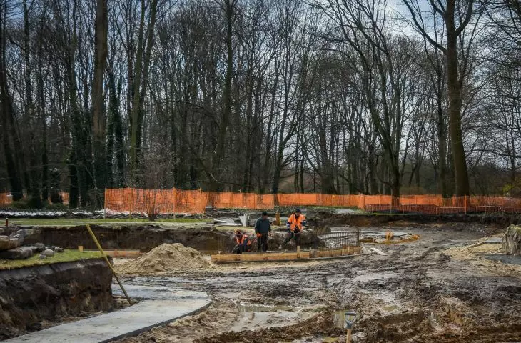 Prace w parku Pole Mokotowskie