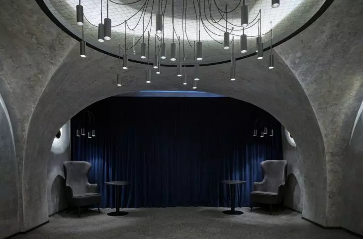 „Moon club” — projekt wnętrza klubu w Pradze