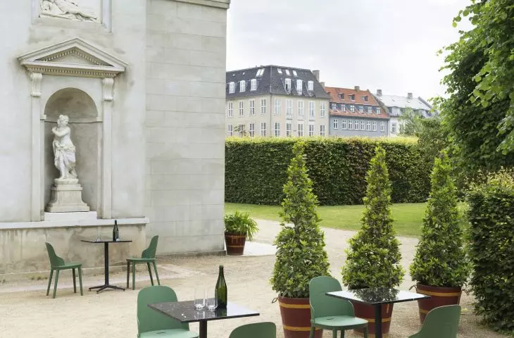 Allez Chair Park Green | Allez Table 4L Marble_Black H75 70x70cm