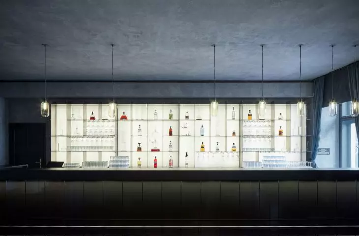 „Moon club” — projekt wnętrza klubu w Pradze