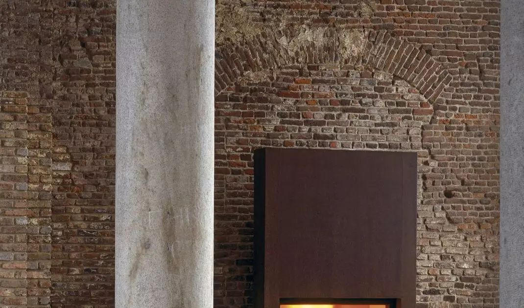 Korten blends perfectly with brick and stone