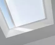 Okno do płaskiego dachu CVU z markizą