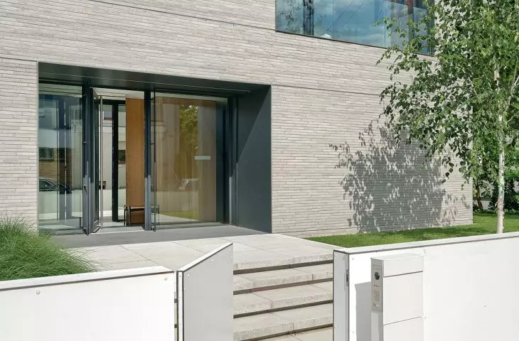 The Slit House has a minimalist form