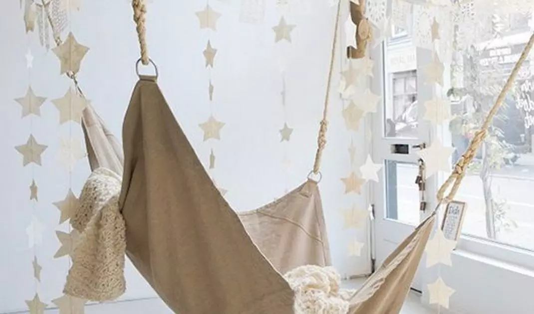 Suspended leisure fabric