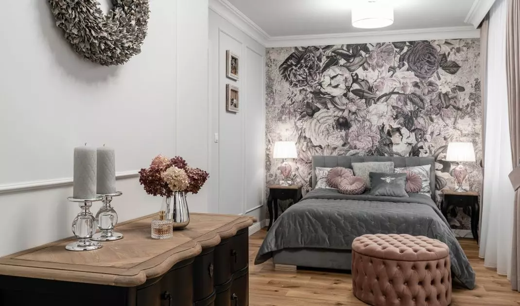 Styl glamour przeplatający się akcentami w stylu retro