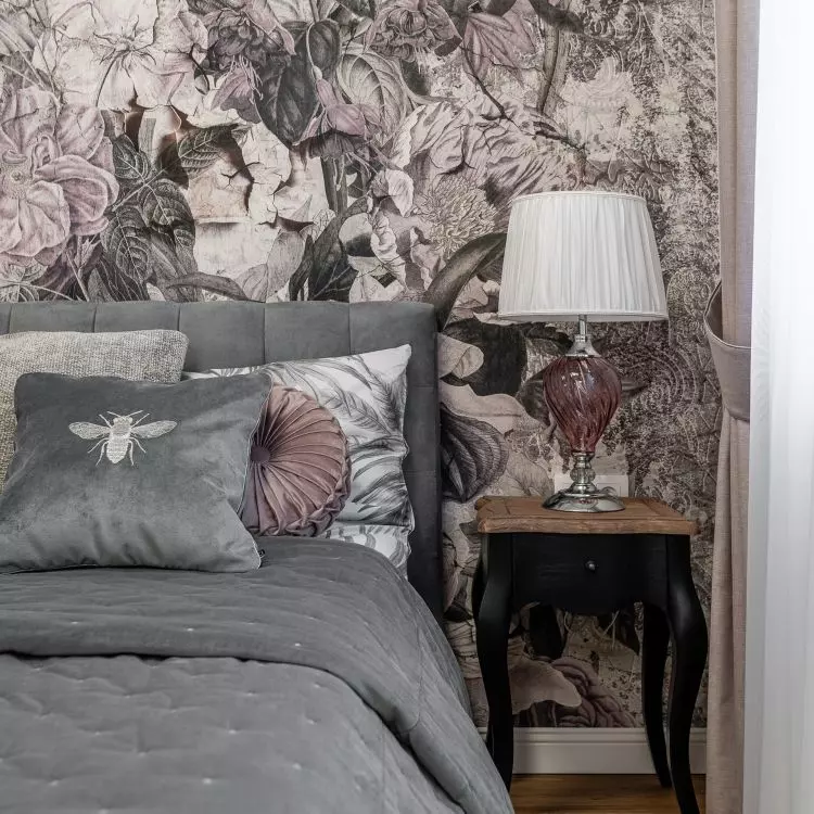 Subdued colors of furniture, wallpaper and accessories