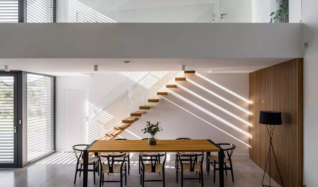 Asymmetrical house in Tarnowskie Góry by INOSTUDIO studio