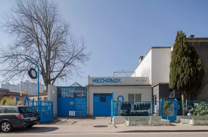 Warsztat samochodowy na gdyńskim Grabówku