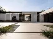 RE: ASSOLUTO HOUSE projektu REFORM Architekt