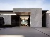RE: ASSOLUTO HOUSE projektu REFORM Architekt