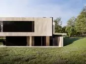 RE: ASSOLUTO HOUSE projektu REFORM Architekt