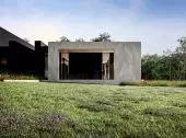 RE: ASSOLUTO HOUSE projektu REFORM Architekt