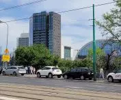 A residential skyscraper on Towarowa Street, the height of which is matched by a point building on Kolejowa Street