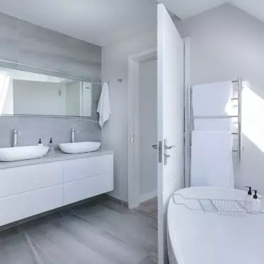 A properly thought out design will allow us to fit both a bathtub and a shower